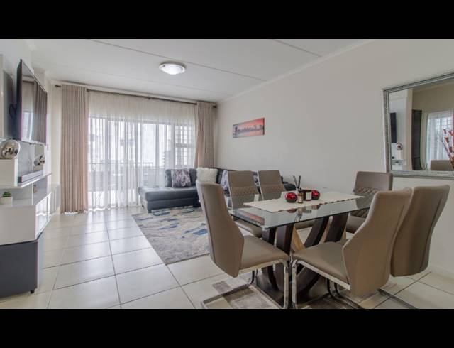 3 BEDROOM APARTMENT FOR SALE IN OAKDENE